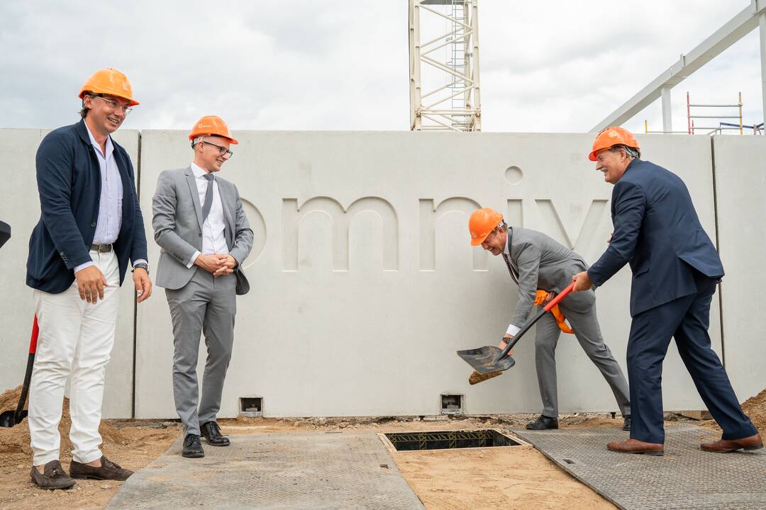 Kauno rajone kyla moderniausias Baltijos šalyse „Omniva LT“ siuntų rūšiavimo terminalas