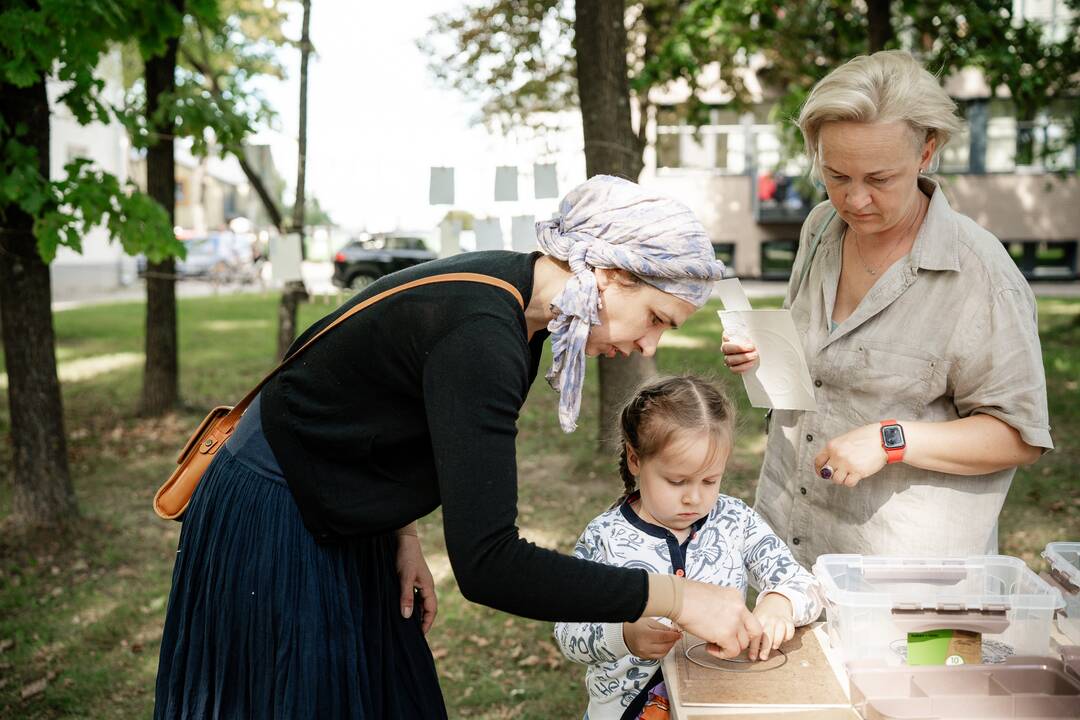 Kauniečius į Pelėdų kalną subūrė tradicinis „Meno piknikas“