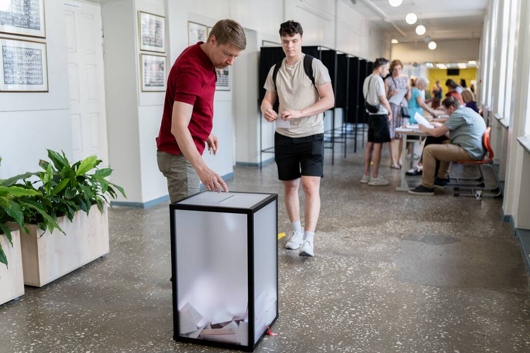 Kauniečiai renka prezidentą