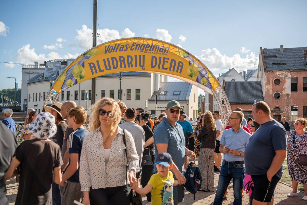 Aludarių dienos šventė prie „Volfas Engelman“ daryklos