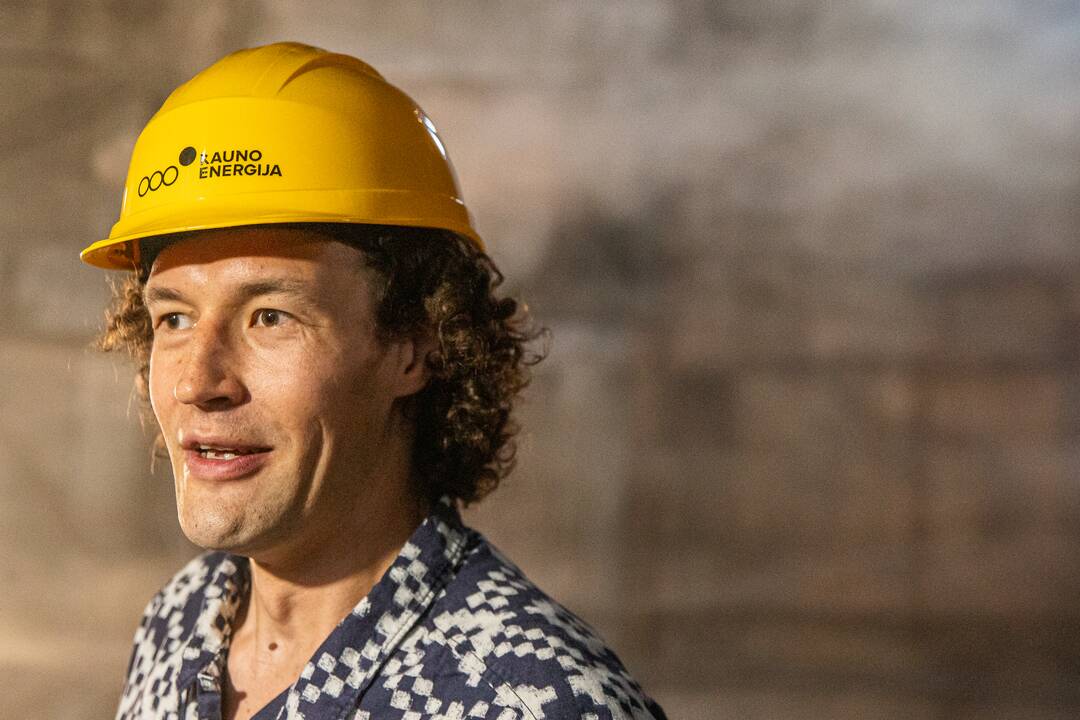 Meninė instaliacija Petrašiūnų elektrinėje