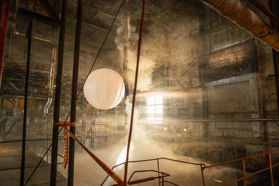 Meninė instaliacija Petrašiūnų elektrinėje