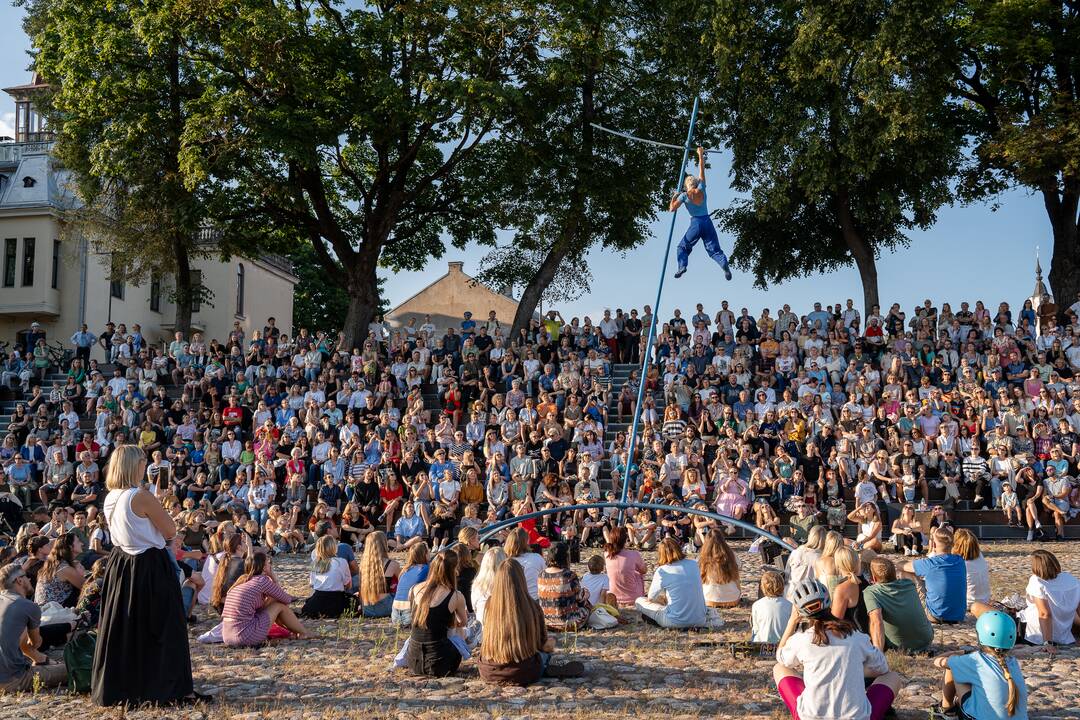 ConTempo 2024 | BLEU TENACE Rhizome / Chloé Moglia (Prancūzija)