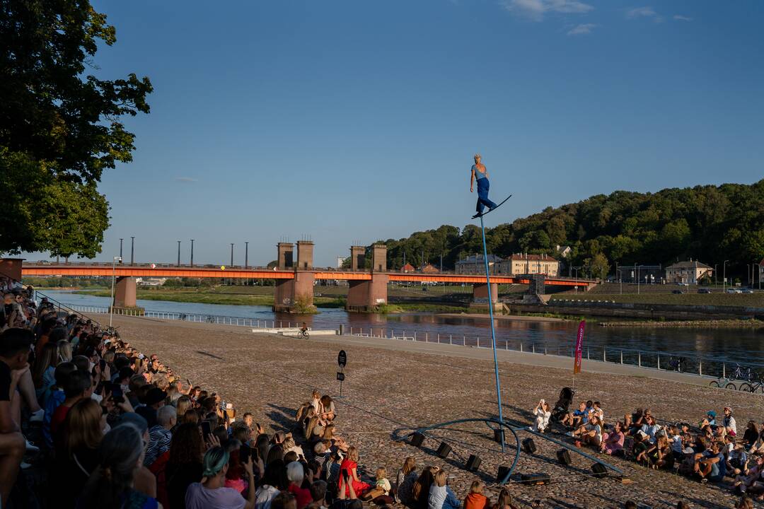 ConTempo 2024 | BLEU TENACE Rhizome / Chloé Moglia (Prancūzija)