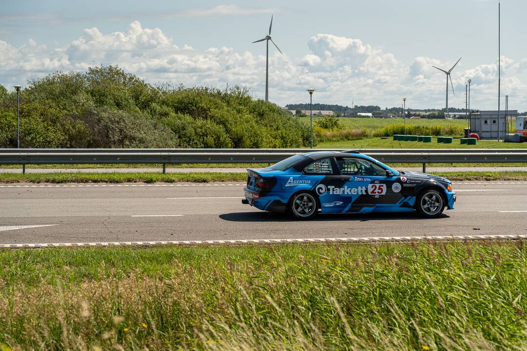 Vyksta „Aurum 1006 km lenktynės“