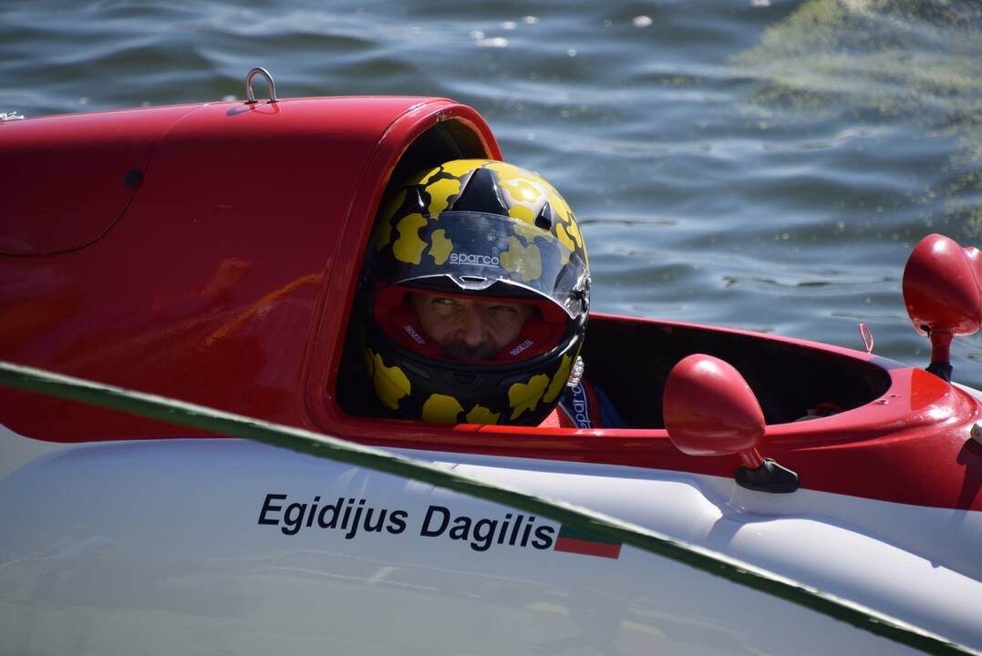 F2 vandens formulių paradas ir spaudos konferencija