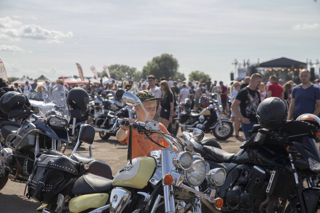 "Bike Show Kaunas" baikerių kolona