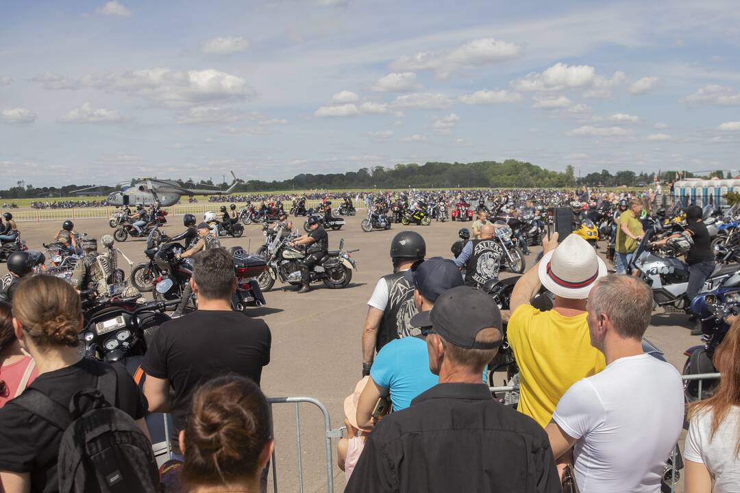 "Bike Show Kaunas" baikerių kolona