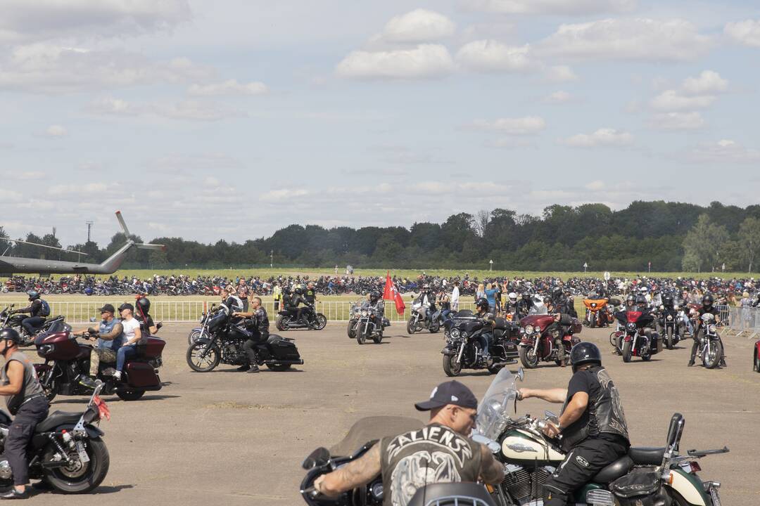 "Bike Show Kaunas" baikerių kolona