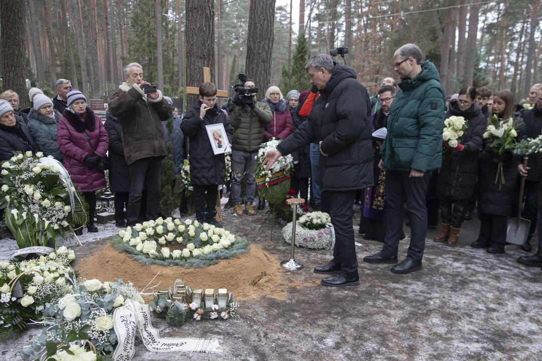 D. Teišerskytės laidotuvės Petrašiunų kapinėse