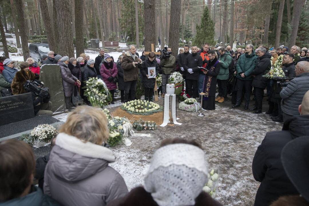 D. Teišerskytės laidotuvės Petrašiunų kapinėse
