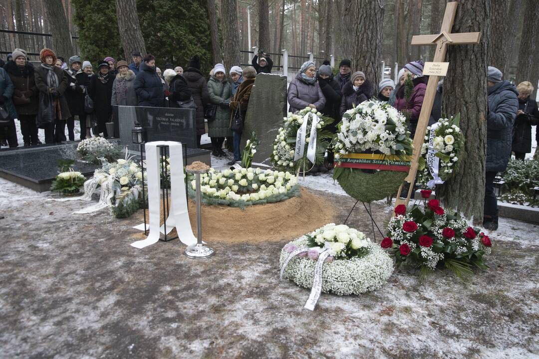 D. Teišerskytės laidotuvės Petrašiunų kapinėse