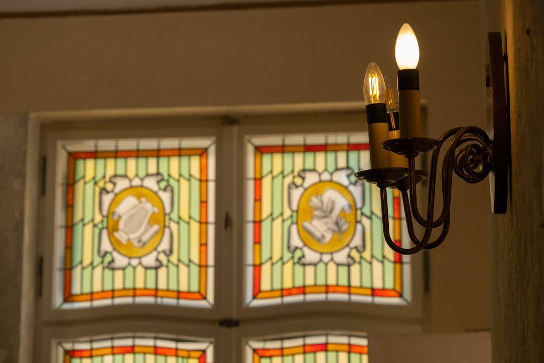 Ekskursija "Gyvi namai" pakvietė į Kauno menininkų namus