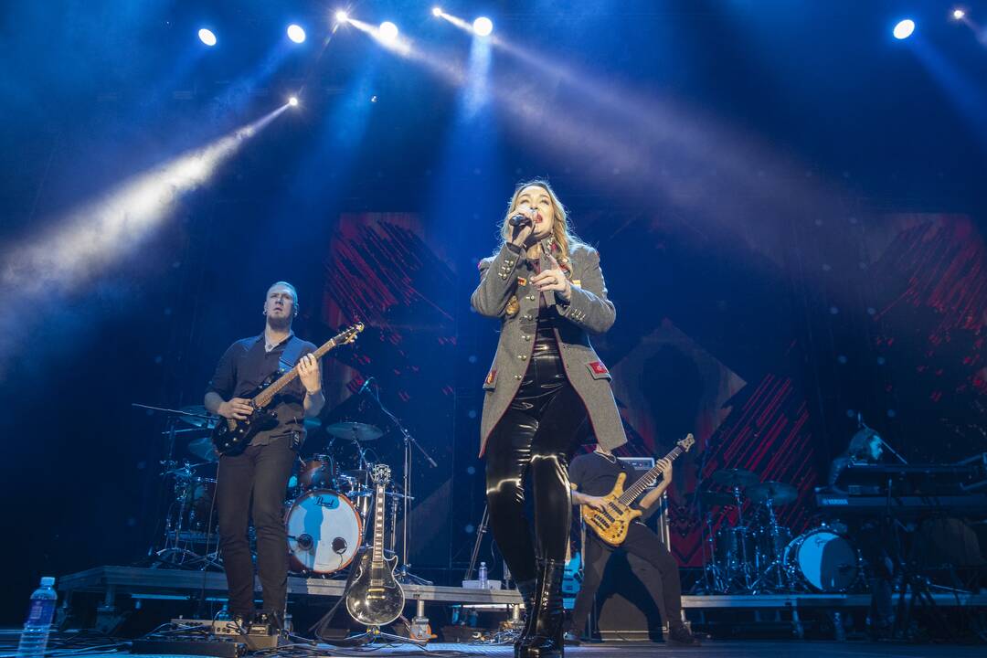 Gimusios rokenrolui - Suzi Quatro ir Džordana Butkutė