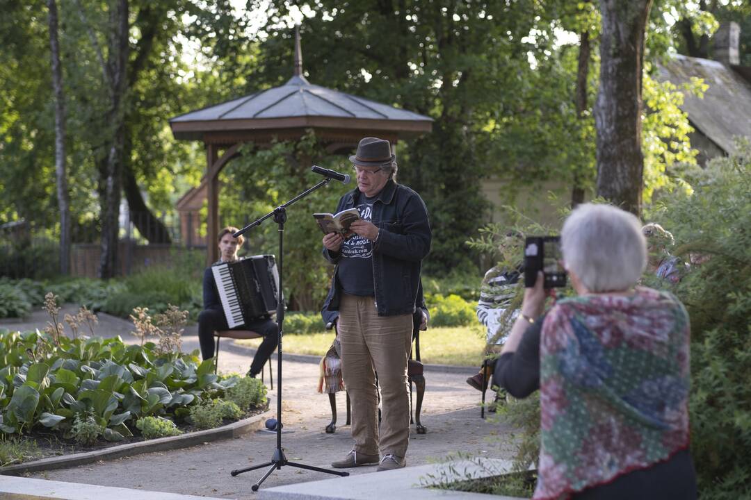 Kaune vainikuotas "Poezijos pavasario" laureatas
