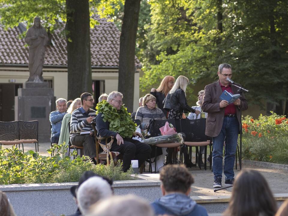 Kaune vainikuotas "Poezijos pavasario" laureatas