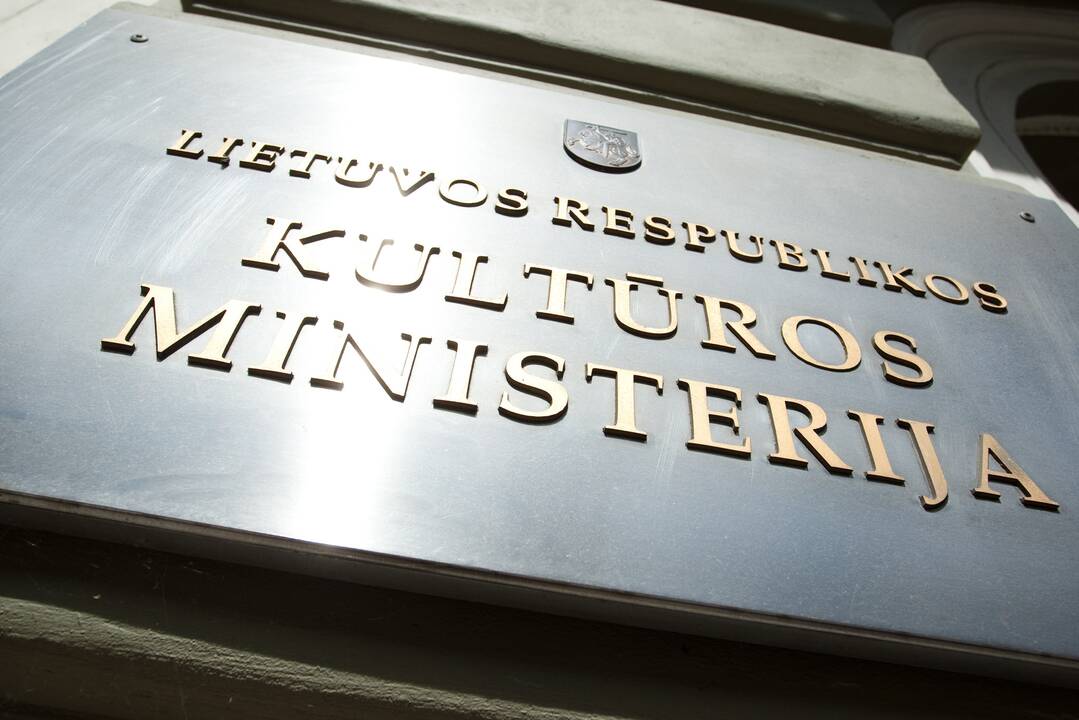 Neblaivi prie vairo įkliuvo Kultūros ministerijos tarnautoja