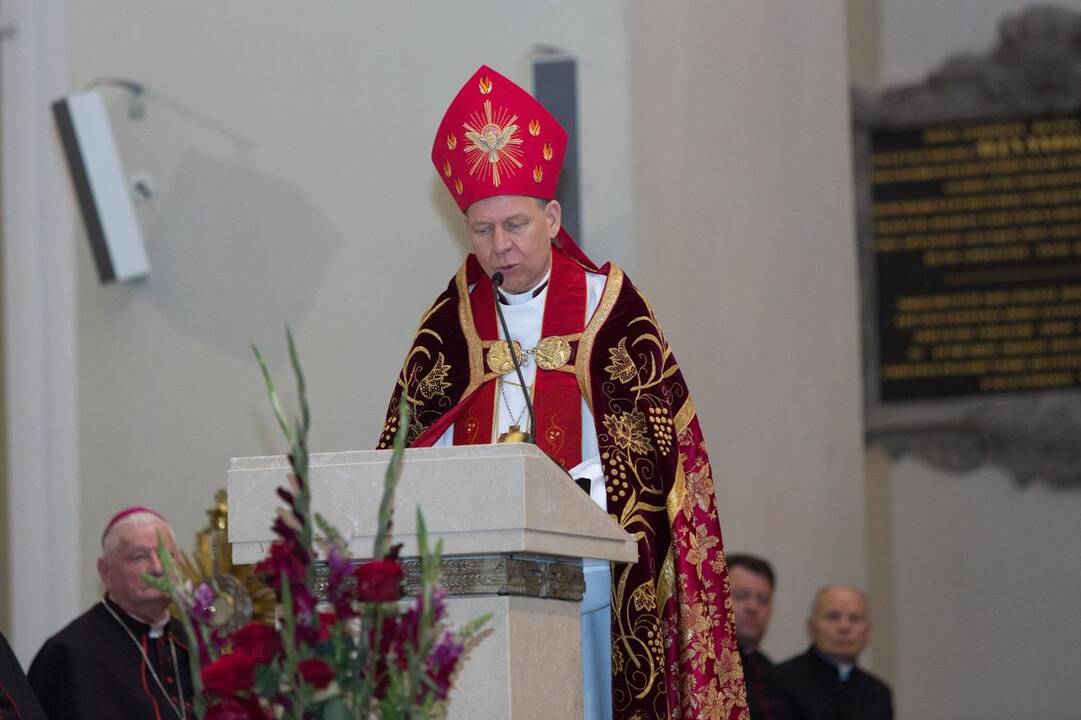 Į Vilnių atvežtas T. Matulionio sarkofagas