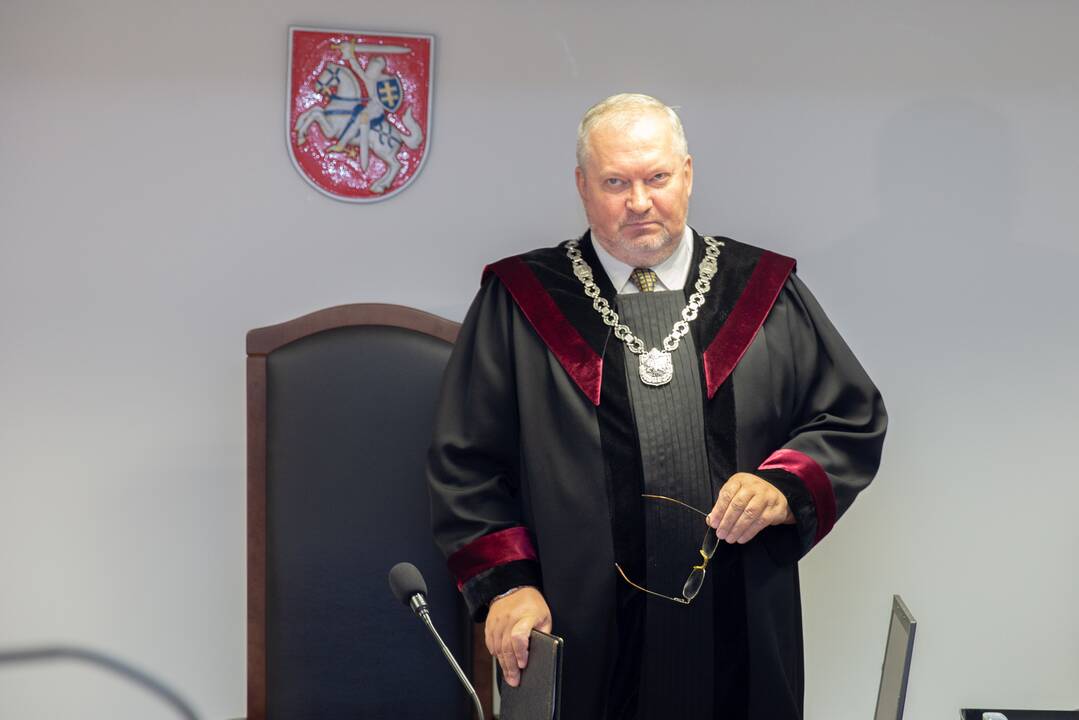 Teisėjų taryba pritarė korupcija kaltinamo teisėjo R. Rainio atleidimui