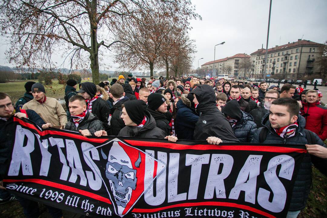 Sirgaliams uždrausti lankytis viešuose renginiuose galės tik teismas?