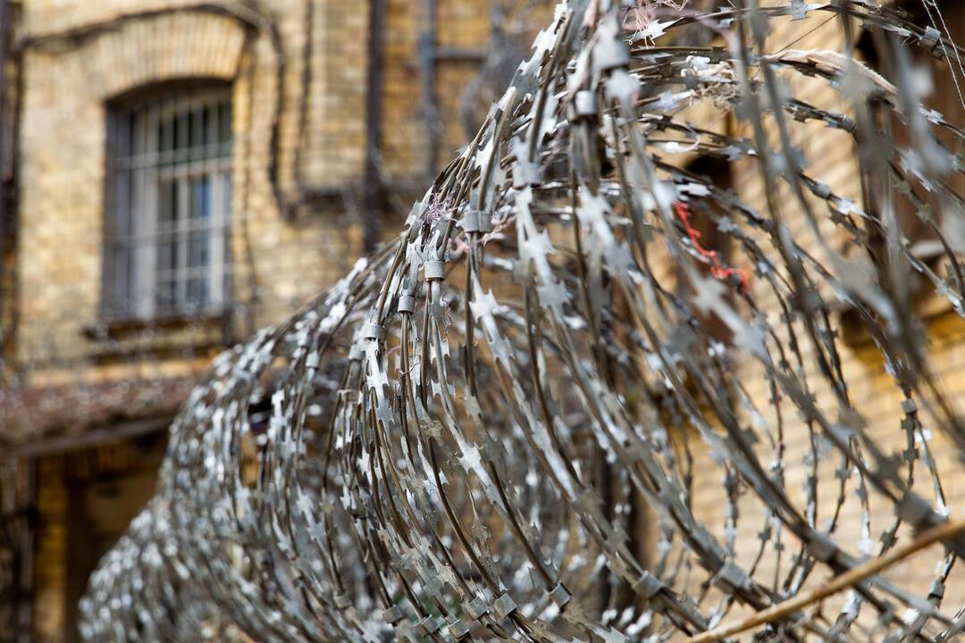 Dar vienas nuteistasis iki gyvos galvos į laisvę ištrūks anksčiau