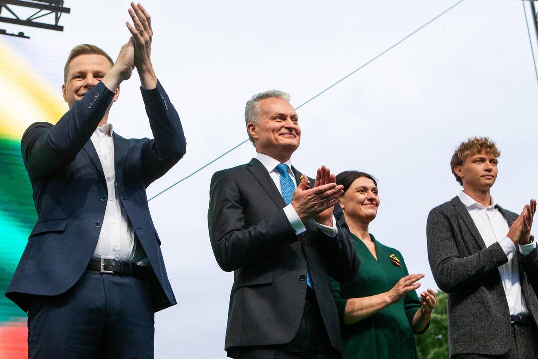 Lukiškių aikštėje giedamas Lietuvos himnas