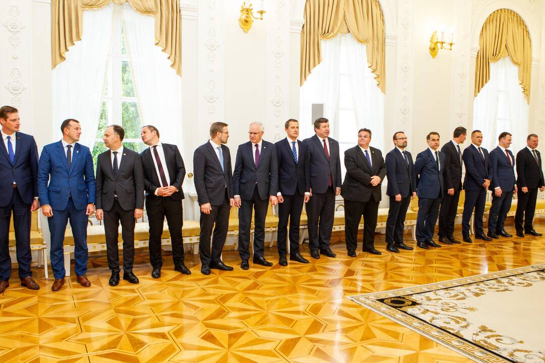 Prezidentė atsisveikina su Ministrų kabinetu