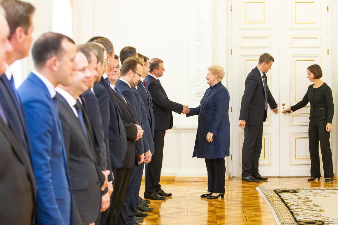 Prezidentė atsisveikina su Ministrų kabinetu