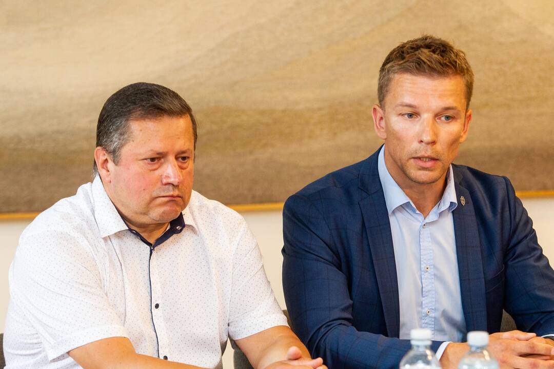 Spaudos konferencija dėl Gedimino kalno