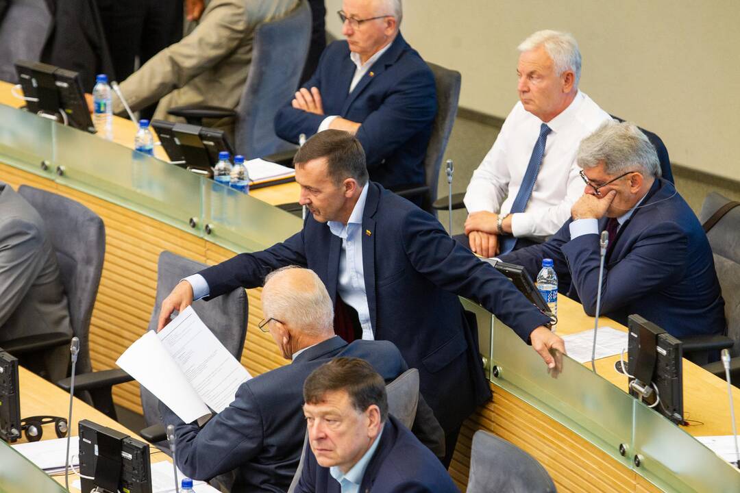 Seimas susirinko į neeilinę sesiją