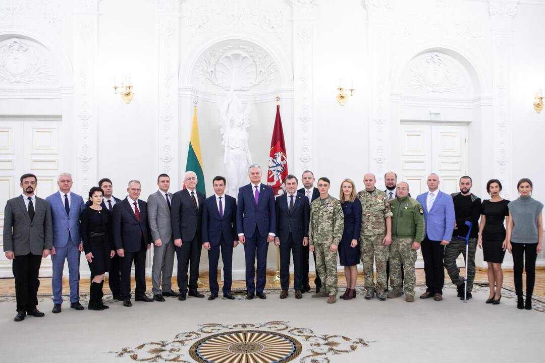 Prezidentas susitiko su Lietuvoje gydomais Ukrainos kariais