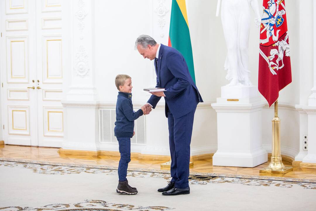 Konstitucijos egzamino nugalėtojų apdovanojimai