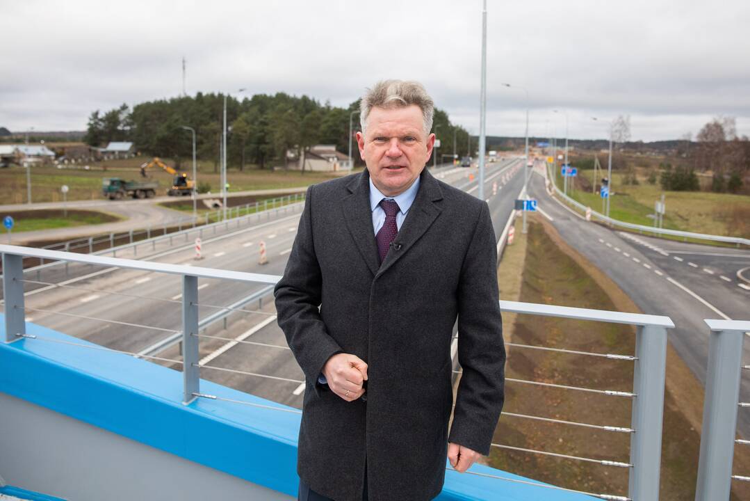 Ministras Alytuje apžiūrės rekonstruojamą geležinkelio viaduką