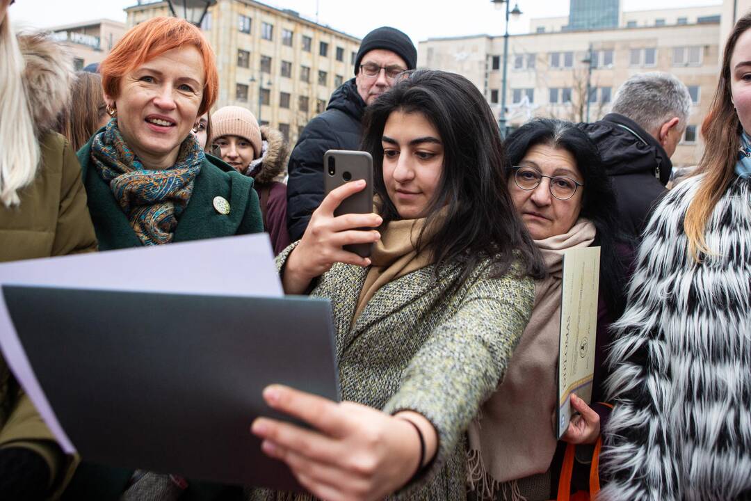 VU akcija: dalijo „Diplomus už Ačių"