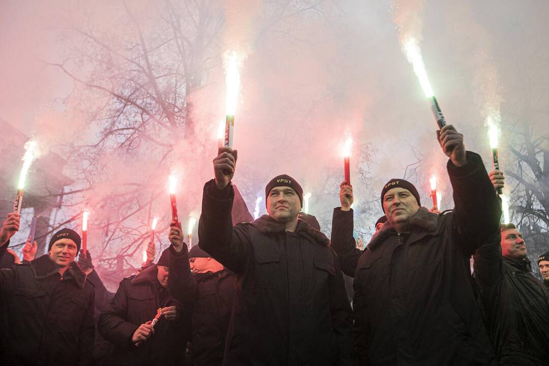 Pareigūnų protestas prie Seimo