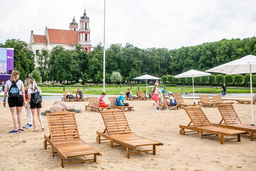 G. Nausėda pasirašė Seimo įstatymą, įtvirtinantį Lukiškių aikštės statusą.