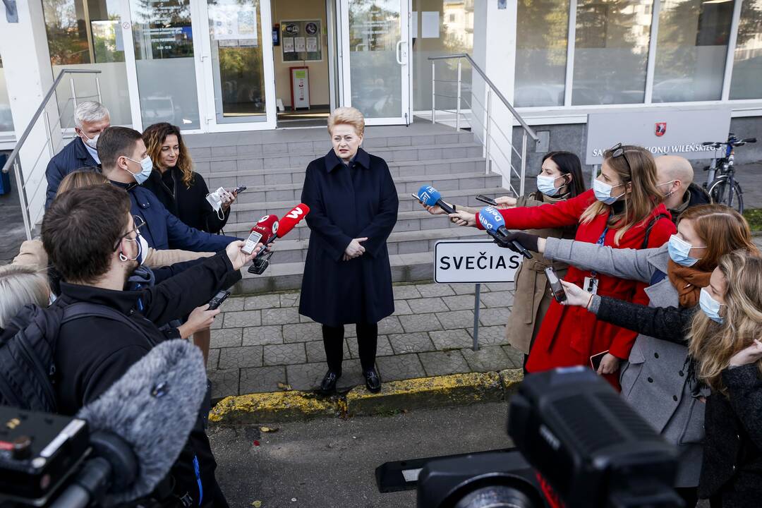 Iš anksto balsavo D. Grybauskaitė