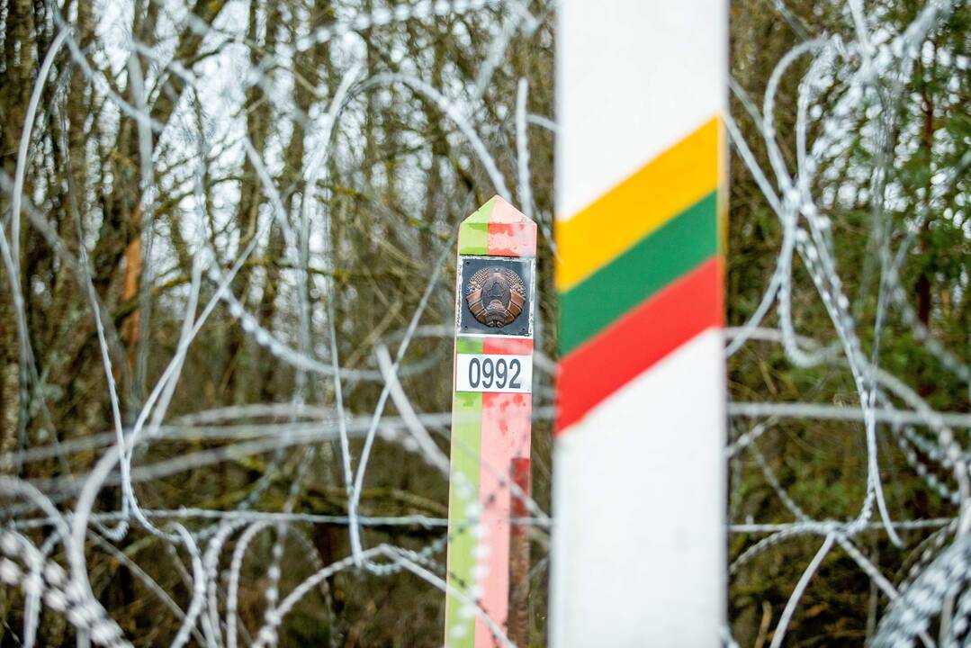Pasienyje su Baltarusija jau nutiesta maždaug 96 km koncertinos