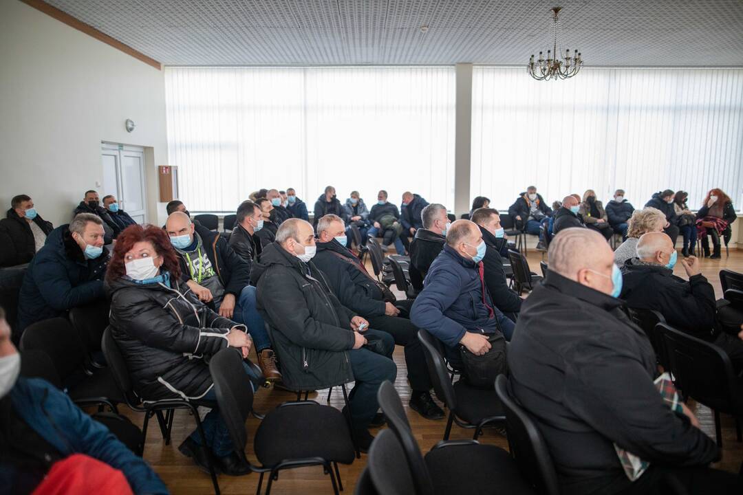 Vilniuje viešojo transporto darbuotojai ketina nakvoti prie direktoriaus durų