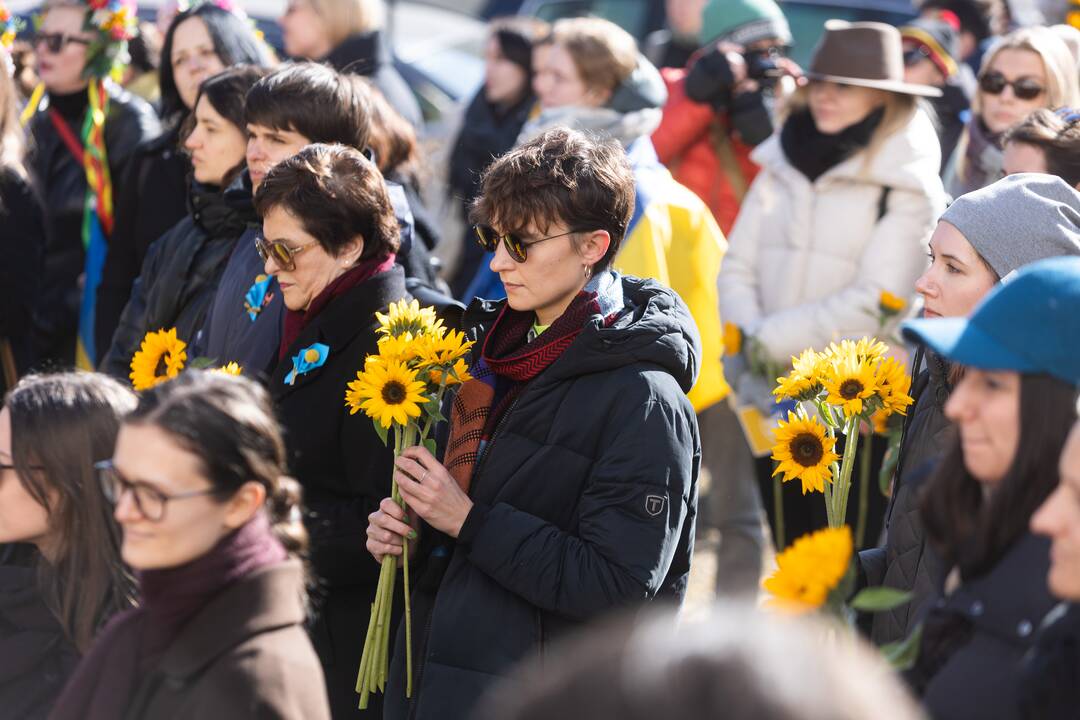 Kovo 8-ąją – solidarumo su Ukrainos moterimis akcija