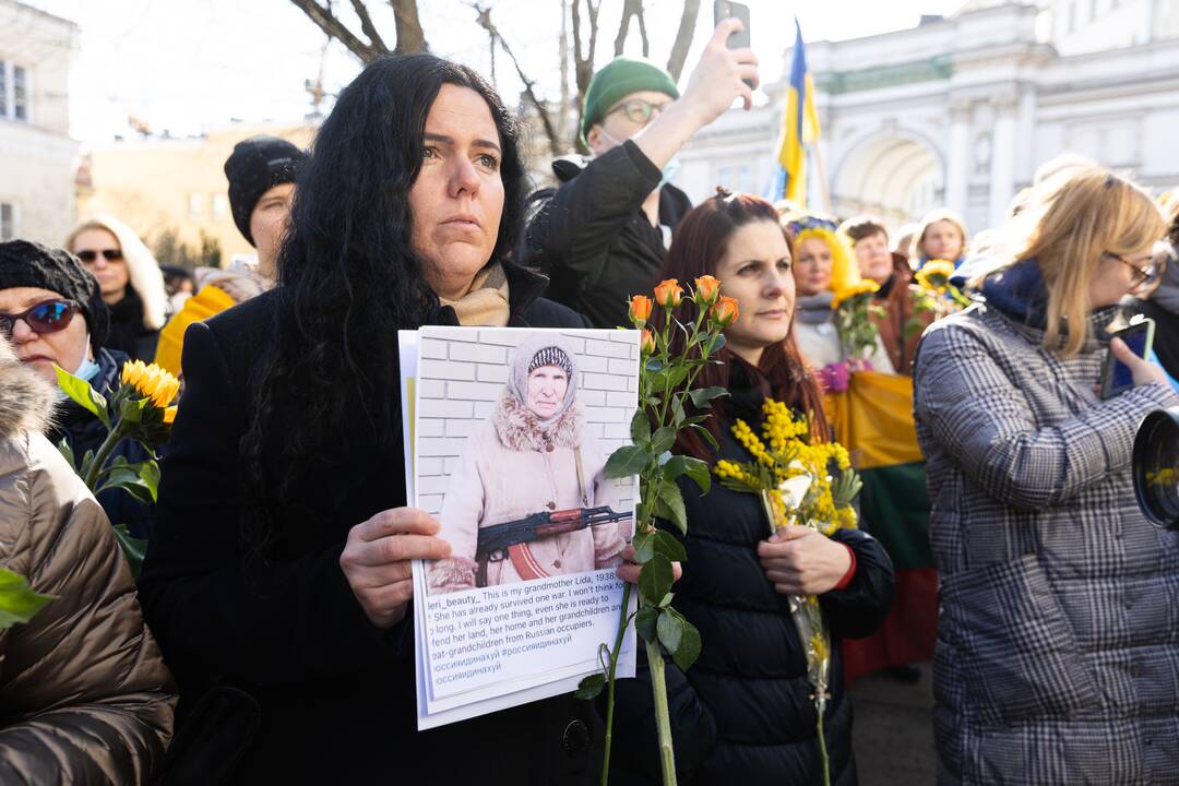 Kovo 8-ąją – solidarumo su Ukrainos moterimis akcija