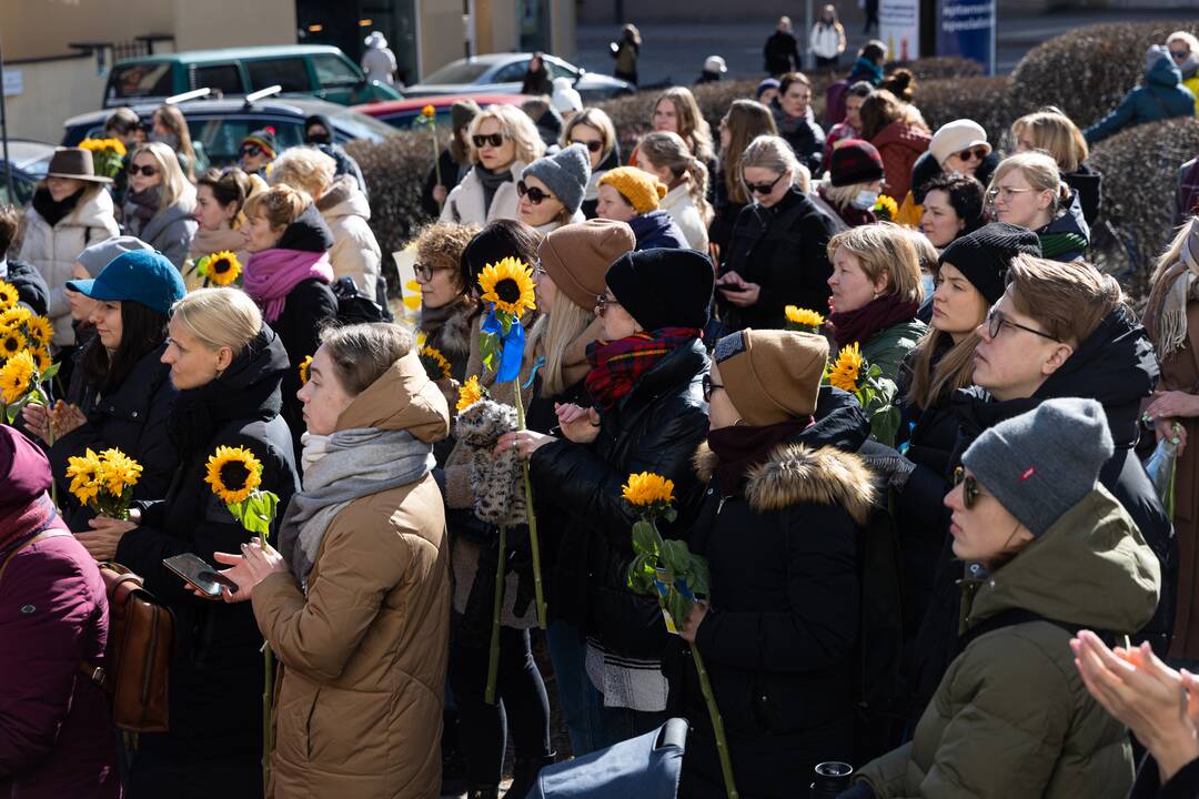 Kovo 8-ąją – solidarumo su Ukrainos moterimis akcija