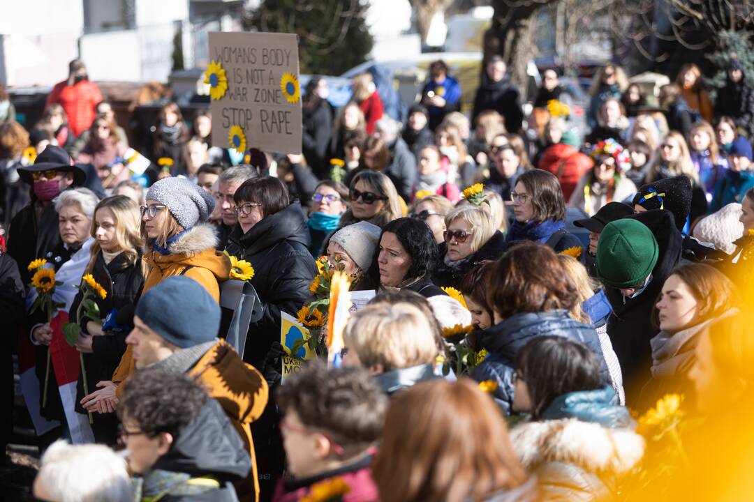 Kovo 8-ąją – solidarumo su Ukrainos moterimis akcija