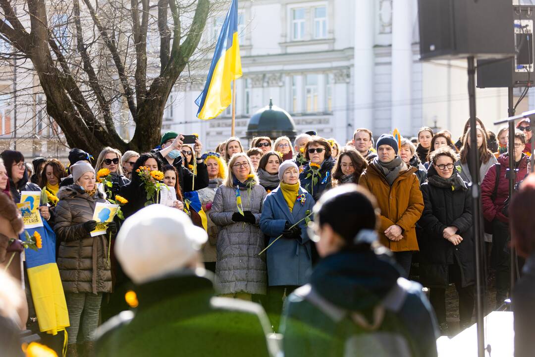 Kovo 8-ąją – solidarumo su Ukrainos moterimis akcija