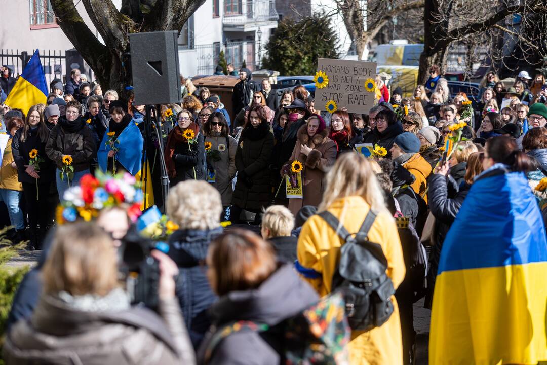 Kovo 8-ąją – solidarumo su Ukrainos moterimis akcija