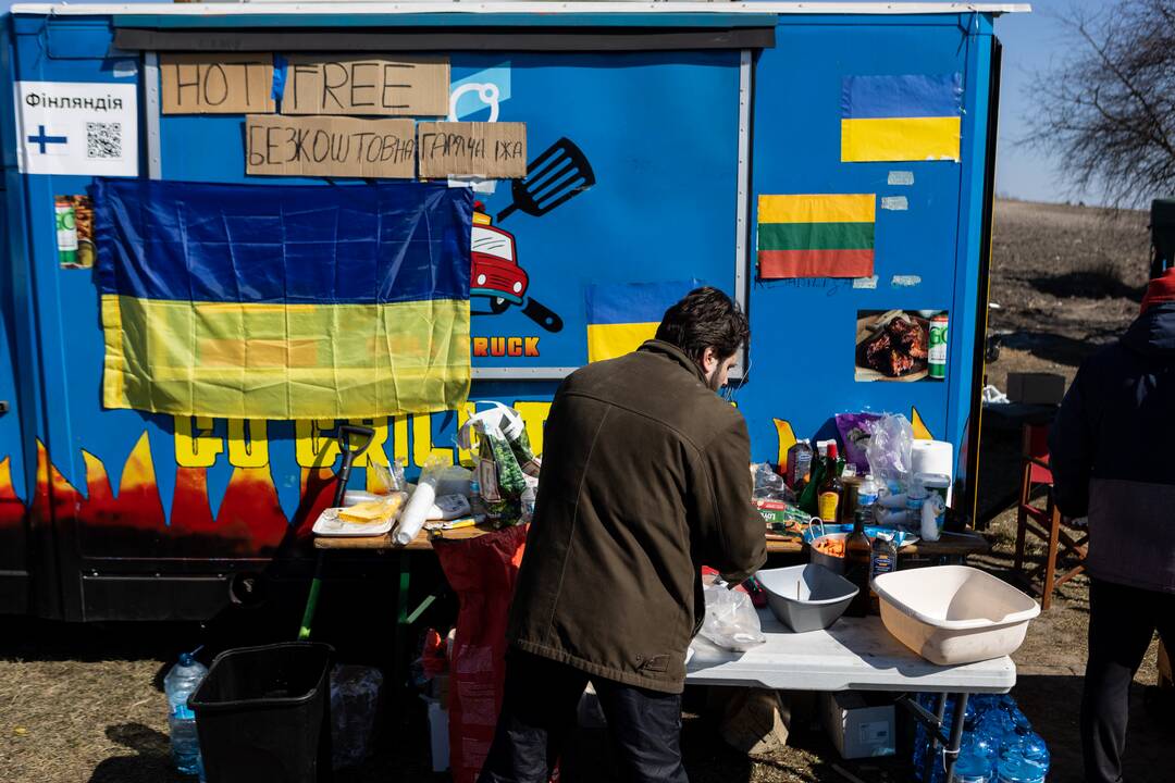 Lietuviai savanoriai padeda Ukrainos pasienyje