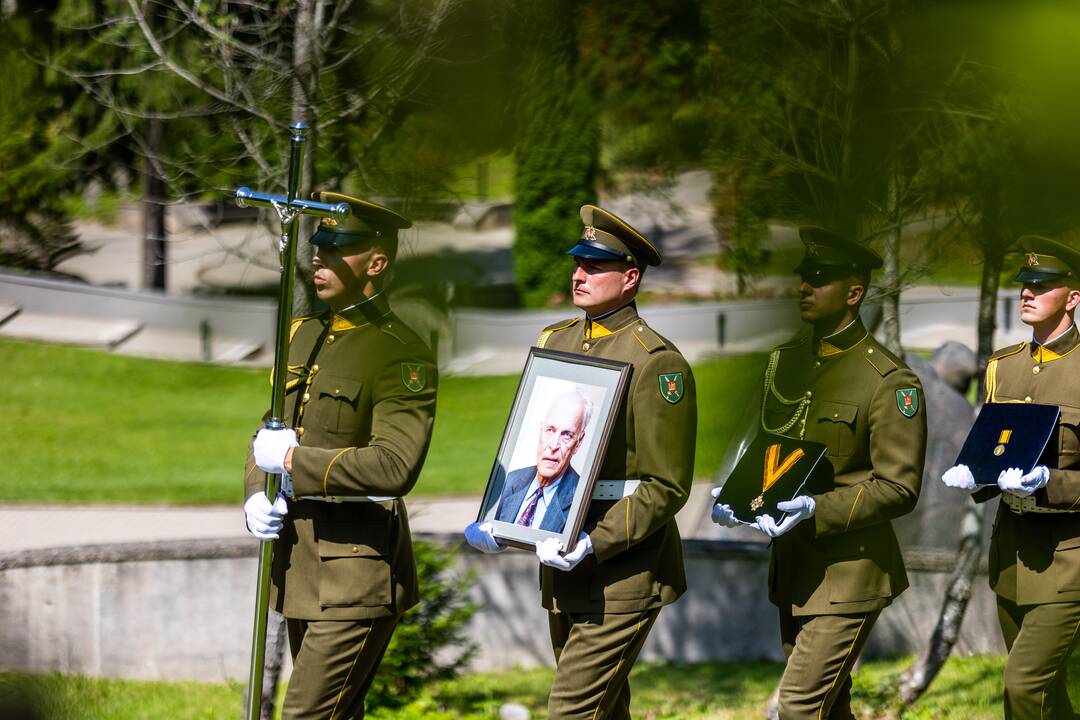 Nepriklausomybės Akto signataro A. Sakalo laidotuvės