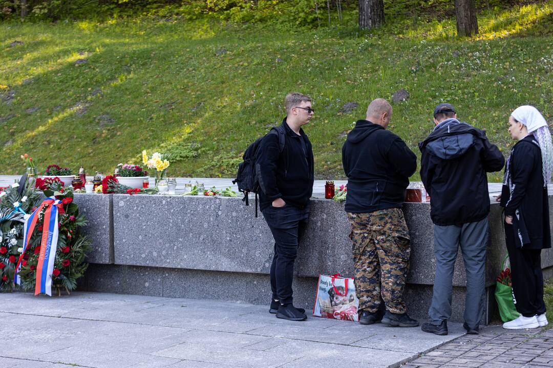 Gegužės 9-oji sostinės Antakalnio kapinėse