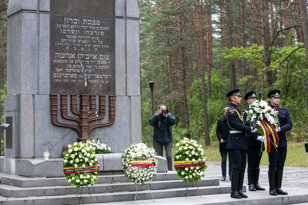 Bus tvarkomas Panerių memorialas, statomas naujas lankytojų centras