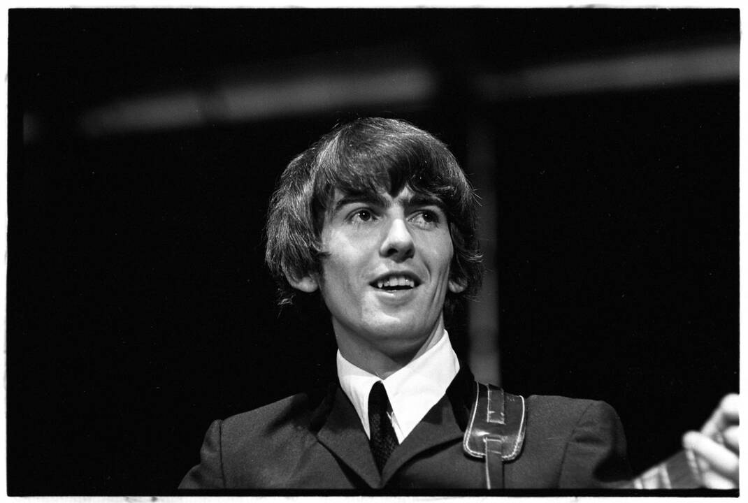 1943 m. gimė grupės „The Beatles“ narys George’as Harrisonas